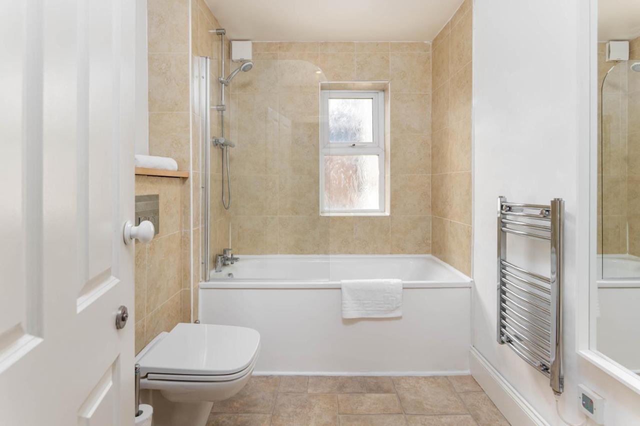 Air Host & Stay - Rockfield House - Sleeps 8 Liverpool Exteriér fotografie