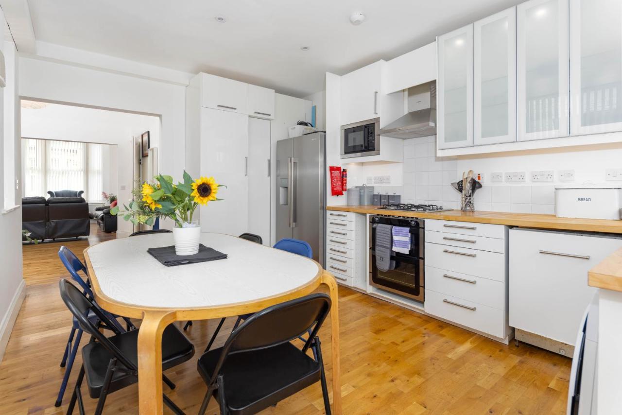 Air Host & Stay - Rockfield House - Sleeps 8 Liverpool Exteriér fotografie