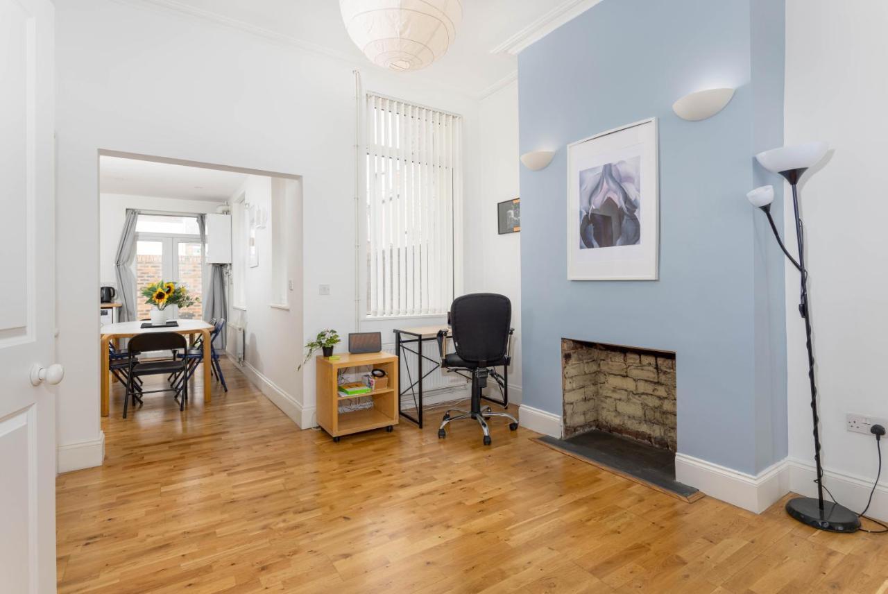 Air Host & Stay - Rockfield House - Sleeps 8 Liverpool Exteriér fotografie