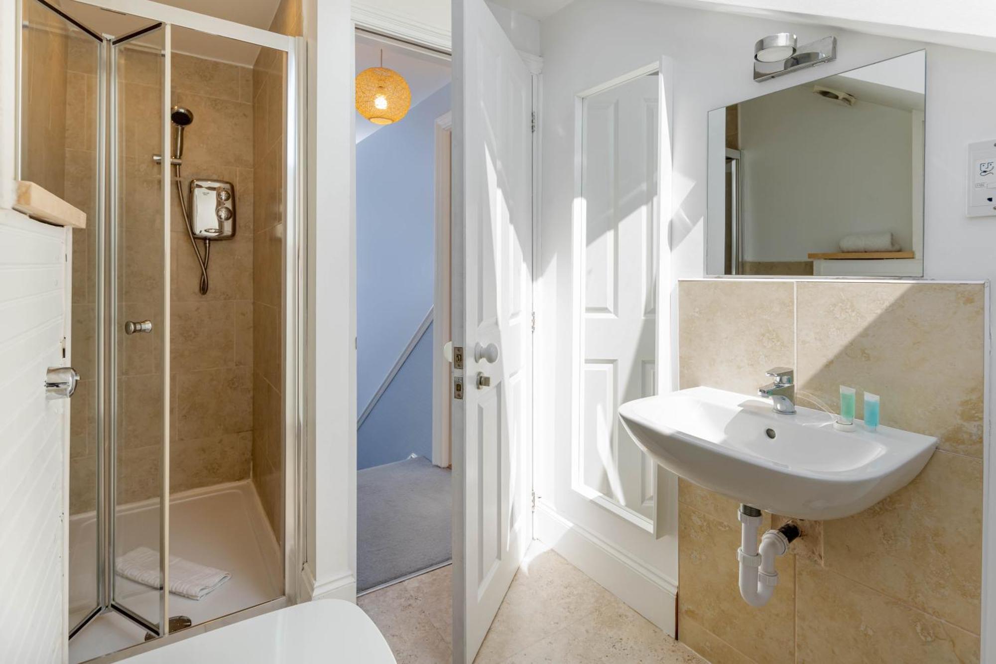 Air Host & Stay - Rockfield House - Sleeps 8 Liverpool Exteriér fotografie