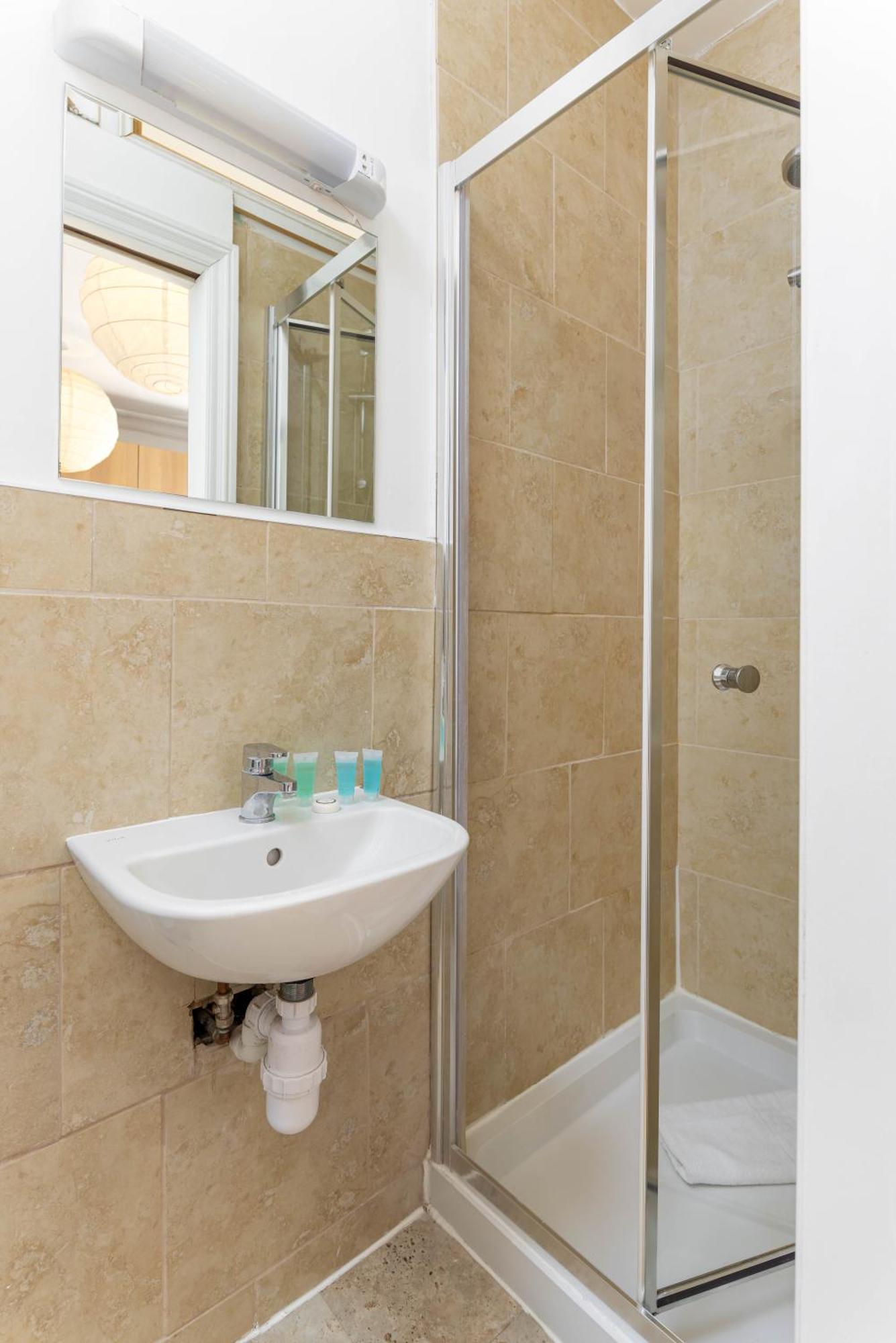 Air Host & Stay - Rockfield House - Sleeps 8 Liverpool Exteriér fotografie